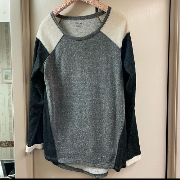 BCG Gray Cream Black Long Sleeved Scoop Neck Top Sz XL - Picture 6 of 6